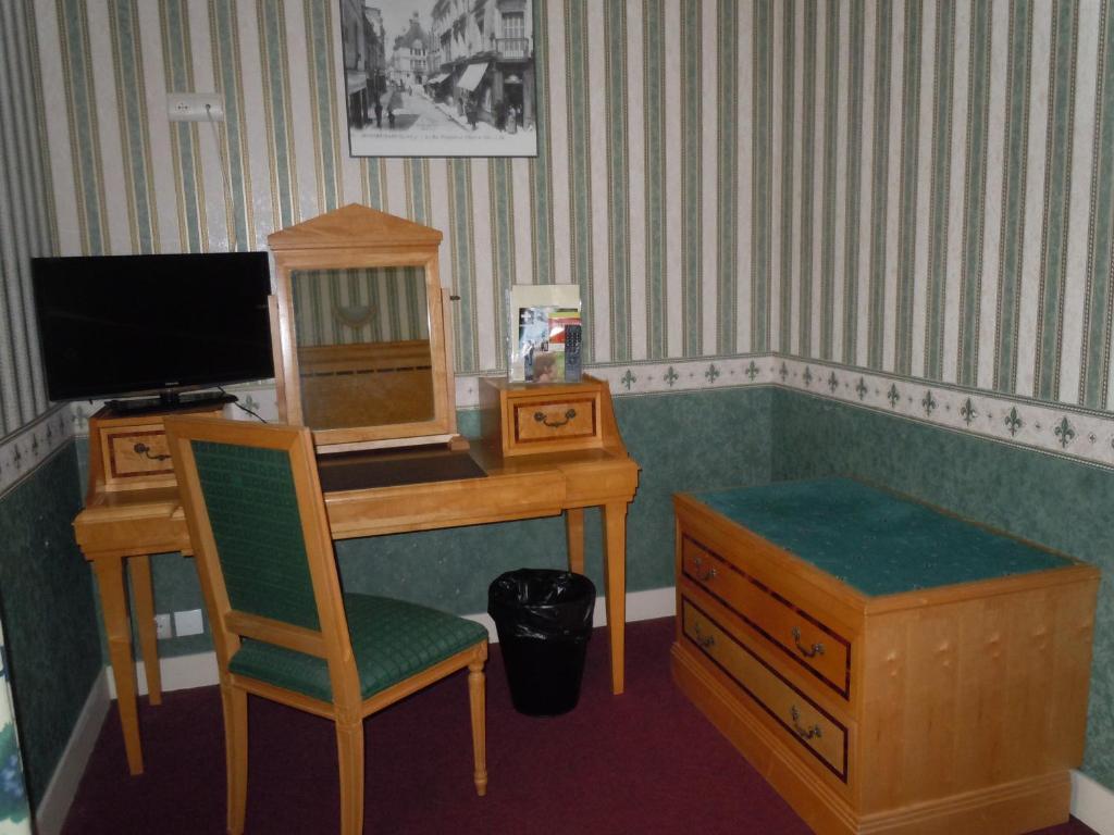 Hotel La Croix Blanche Montrichard Zimmer foto