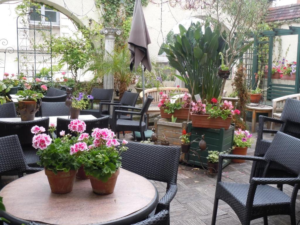 Hotel La Croix Blanche Montrichard Exterior foto