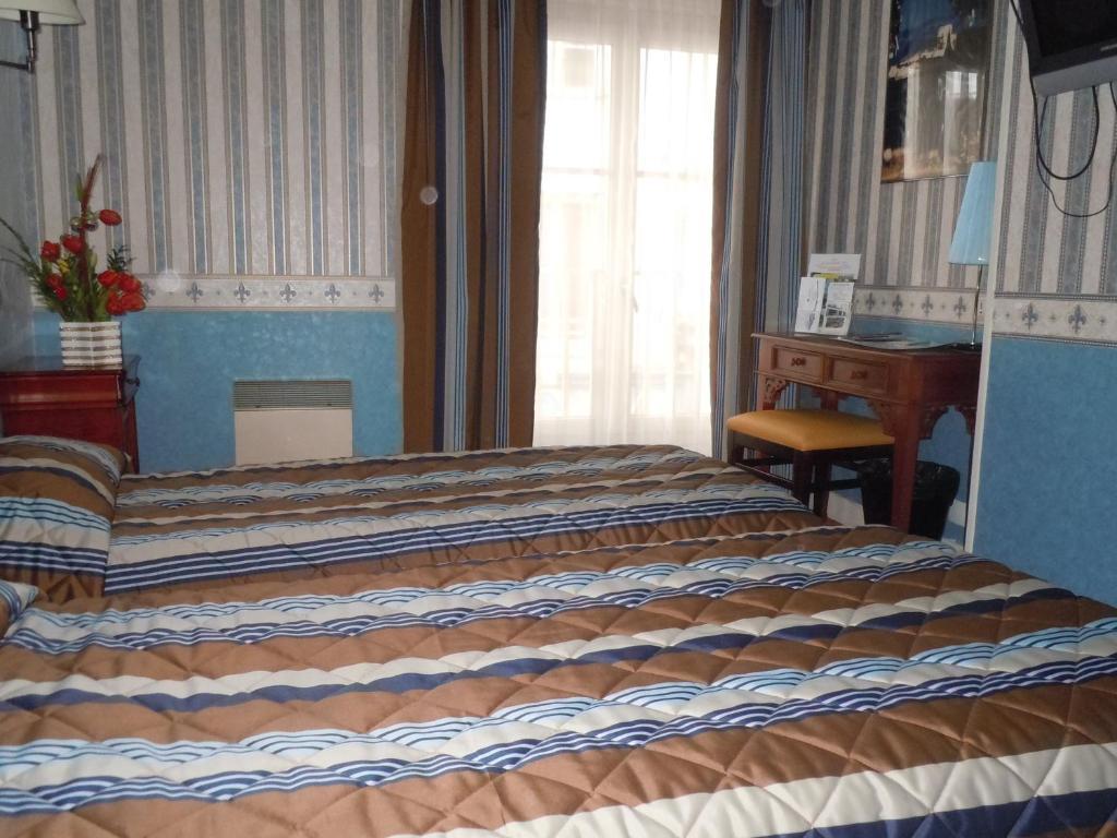 Hotel La Croix Blanche Montrichard Zimmer foto